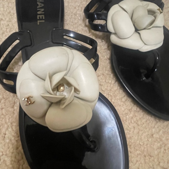 Chanel Camelia Thong Slides in Black Jelly PVC - Picture 6 of 6